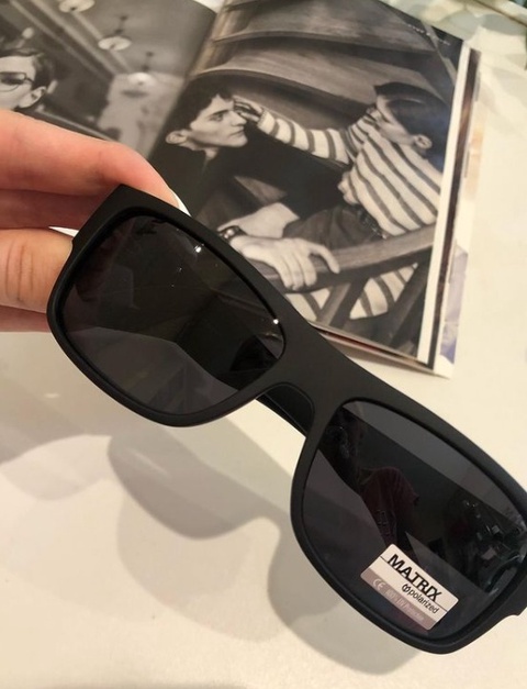 Солнцезащитные очки от MATRIX в чёрной матовой оправе - 1 300 ₽
