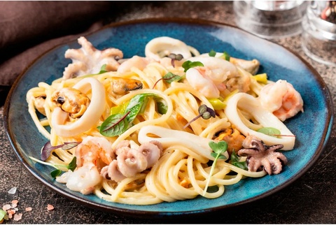 Спагетти с морепродуктами - 450 ₽