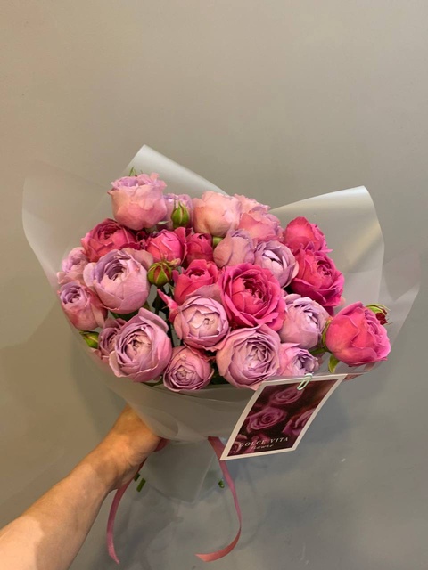 Букет из кустовых роз в Железноводске — 3 000 ₽