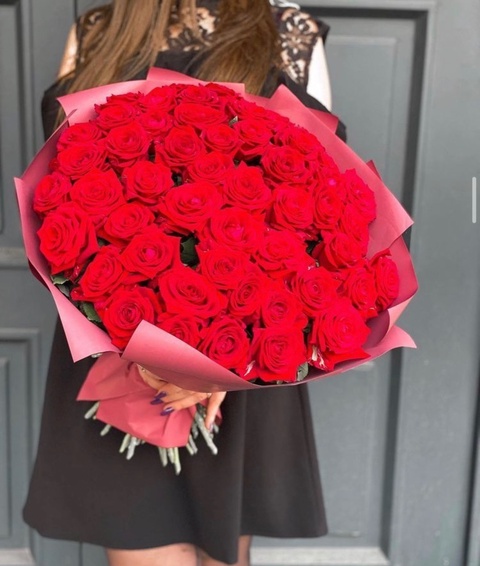 Букет из 51 красной розы в Пятигорске — 6 300 ₽