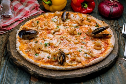 Пицца с морепродуктами - 550 ₽