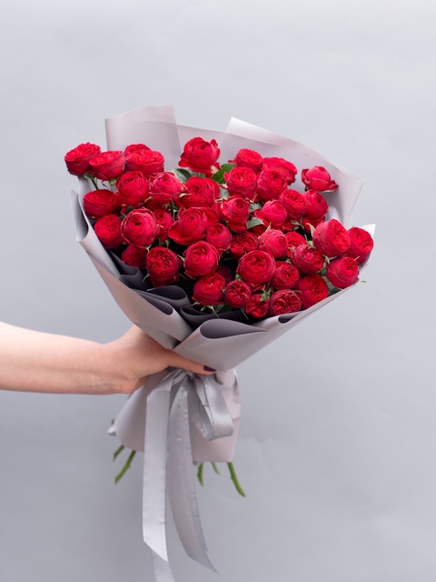 Кустовые пионовидные розы в Железноводске — 2 000 ₽