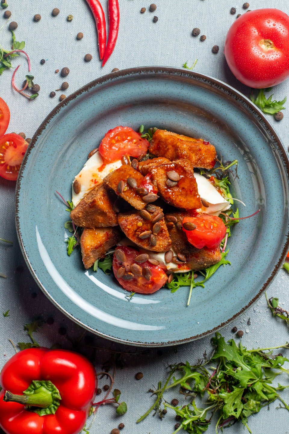 Хрустящий баклажан с томатами в кисло-сладком соусе - 350 ₽, заказать онлайн.