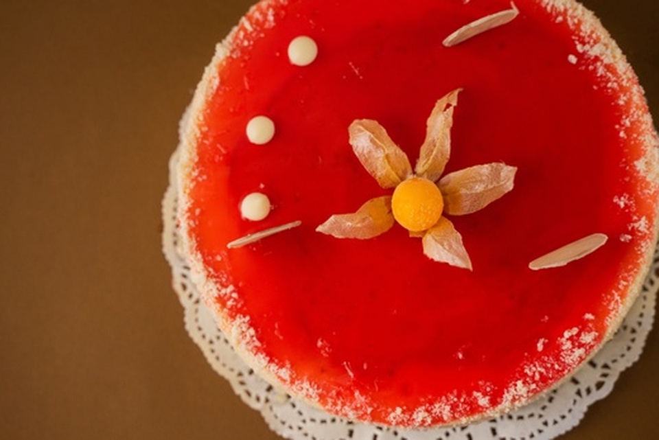 Торт Чиз-кейк "Клубничный" 2025 г - 2 200 ₽, заказать онлайн.