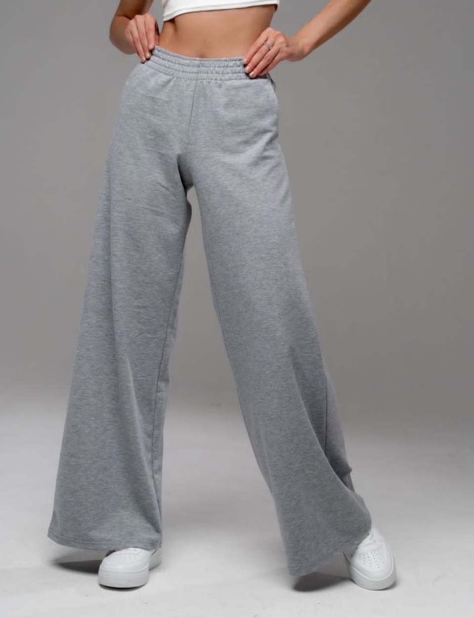 Спортивные штаны кюлоты - 1 700 ₽, заказать онлайн.