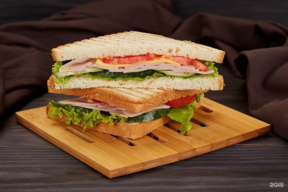 Сэндвич с ветчиной - 160 ₽, заказать онлайн.