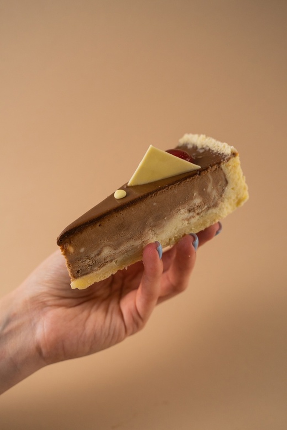 Пирожное Чиз-кейк "Шоколадный" - 175 ₽, заказать онлайн.