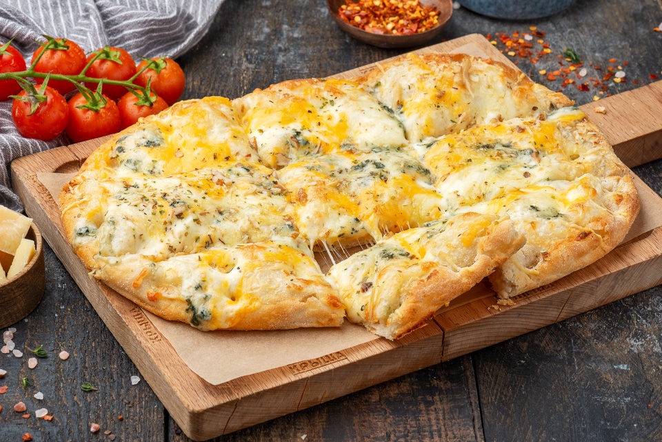 Пицца "Четыре сыра" - 590 ₽, заказать онлайн.