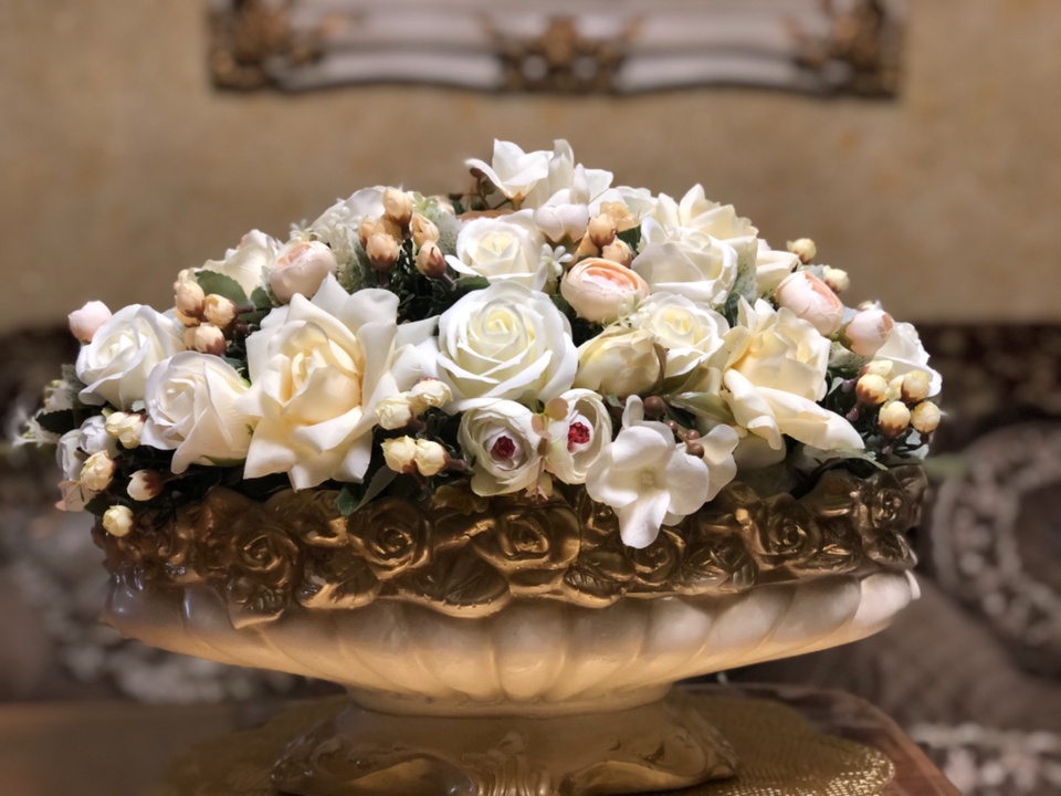 Цветочная композиция в вазе с аромамыльными розами - 4 500 ₽, заказать онлайн.