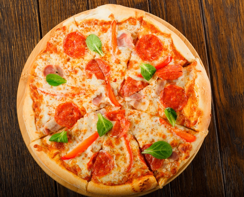 Пицца Мясной микс - 630 ₽, заказать онлайн.