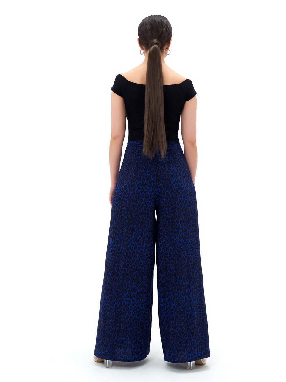 Женские широкие штаны - 0 ₽, заказать онлайн.