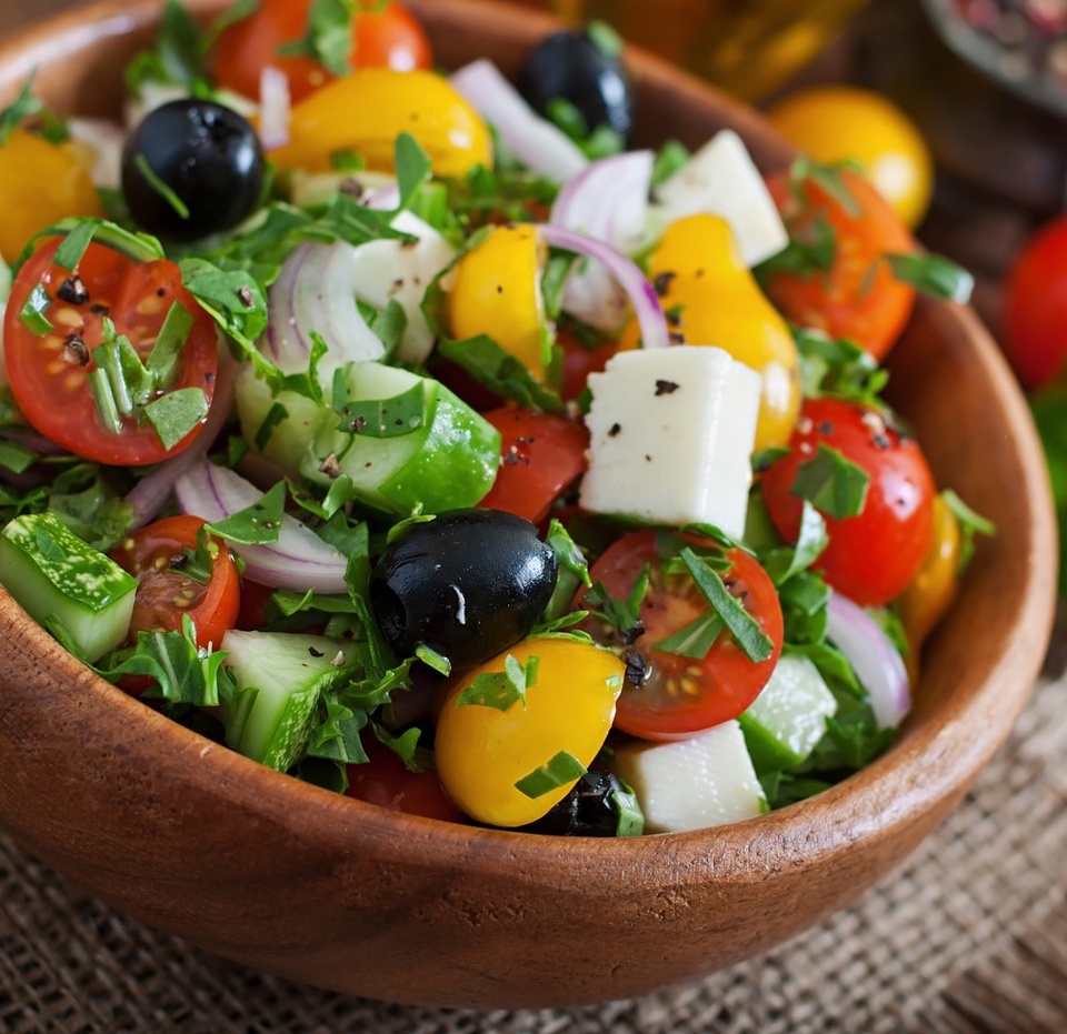 Греческий салат - 230 ₽, заказать онлайн.