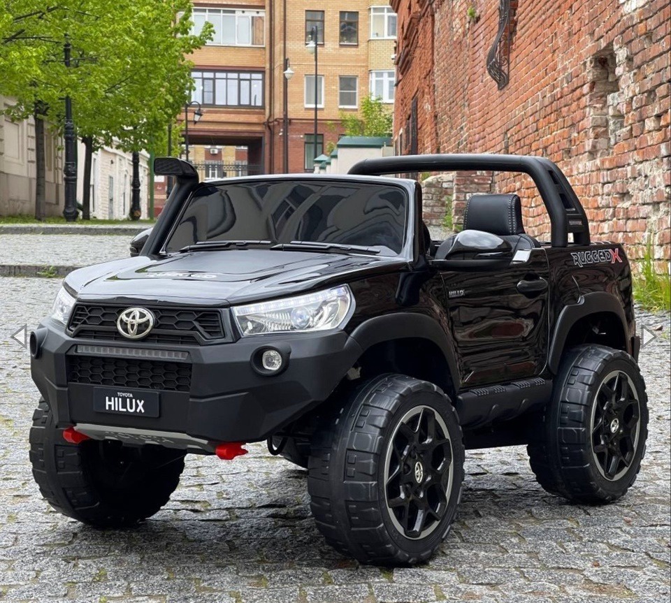 Автомобиль Toyota Hilux DK-HL850, Черный - 43 000 ₽, заказать онлайн.