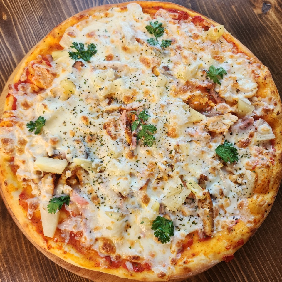 Пицца Гавайская - 600 ₽, заказать онлайн.