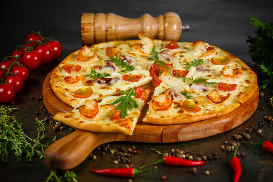 Пицца Кватро Формаджи - 460 ₽, заказать онлайн.
