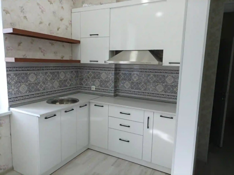 Кухонный гарнитур белый глянец - 134 000 ₽, заказать онлайн.