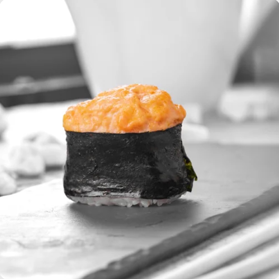 Запечённые суши с Гребешком - 220 ₽, заказать онлайн.