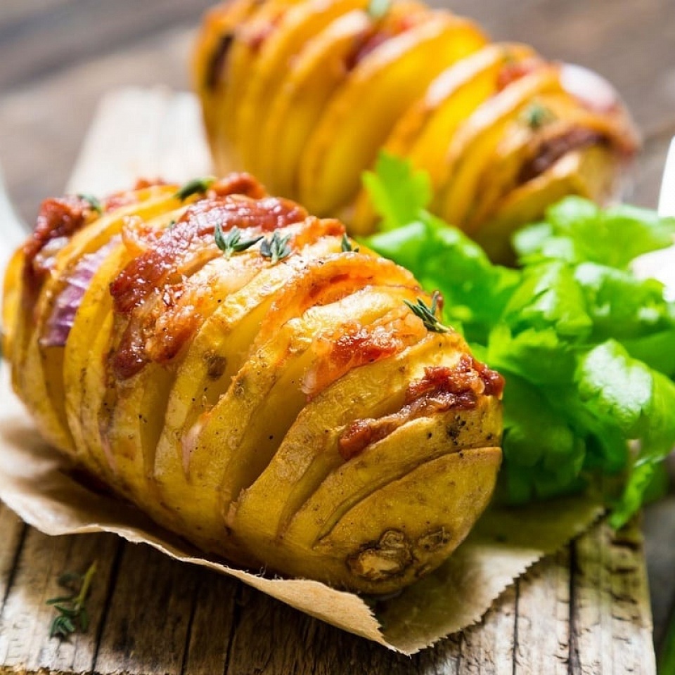 Картофель с салом - 70 ₽, заказать онлайн.