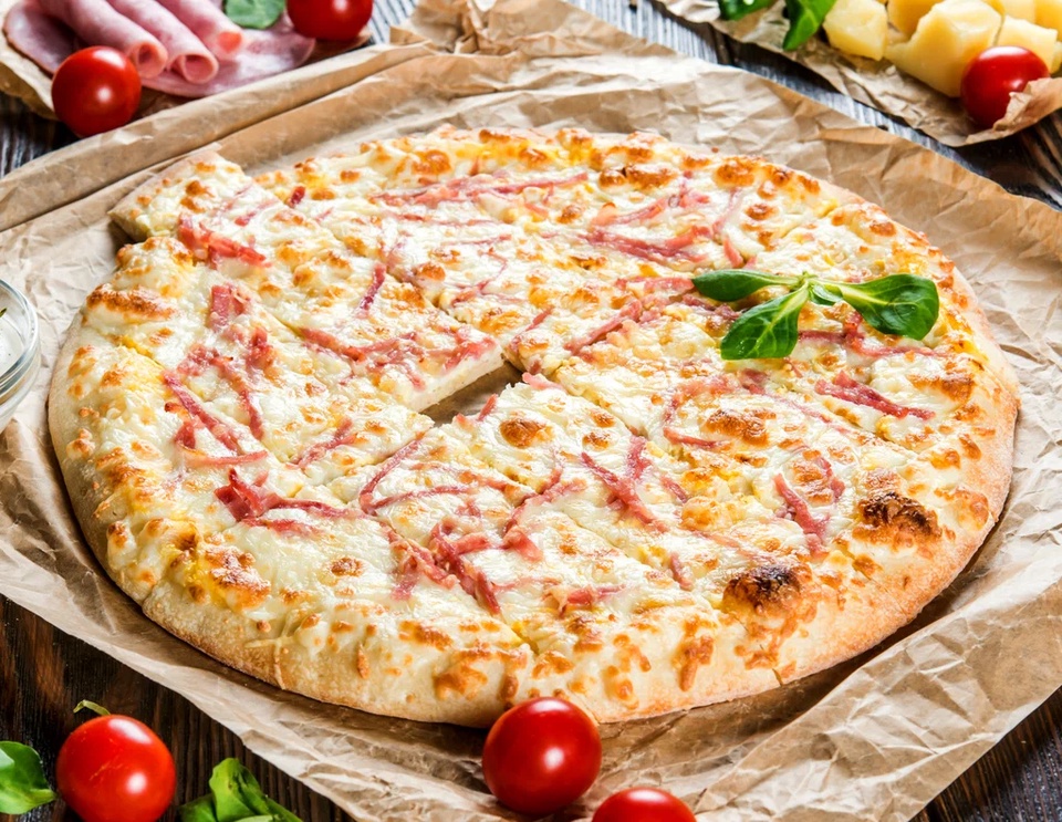 Пицца с ветчиной - 350 ₽, заказать онлайн.