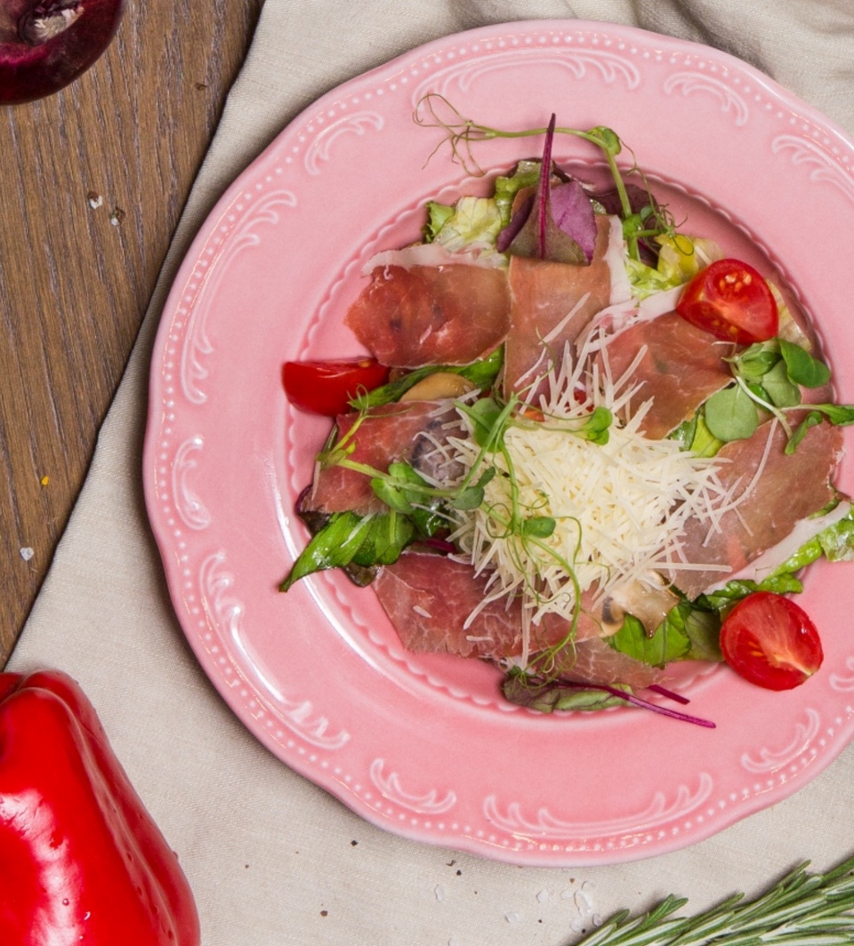 Салат с пармой - 360 ₽, заказать онлайн.