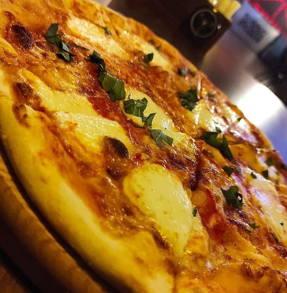 Пицца маргарита - 350 ₽, заказать онлайн.