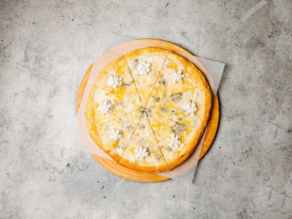 Пицца четыре сыра - 390 ₽, заказать онлайн.