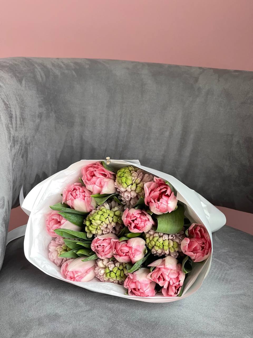 Дуобукет из тюльпанов и гиацинтов - 2 500 ₽, заказать онлайн.