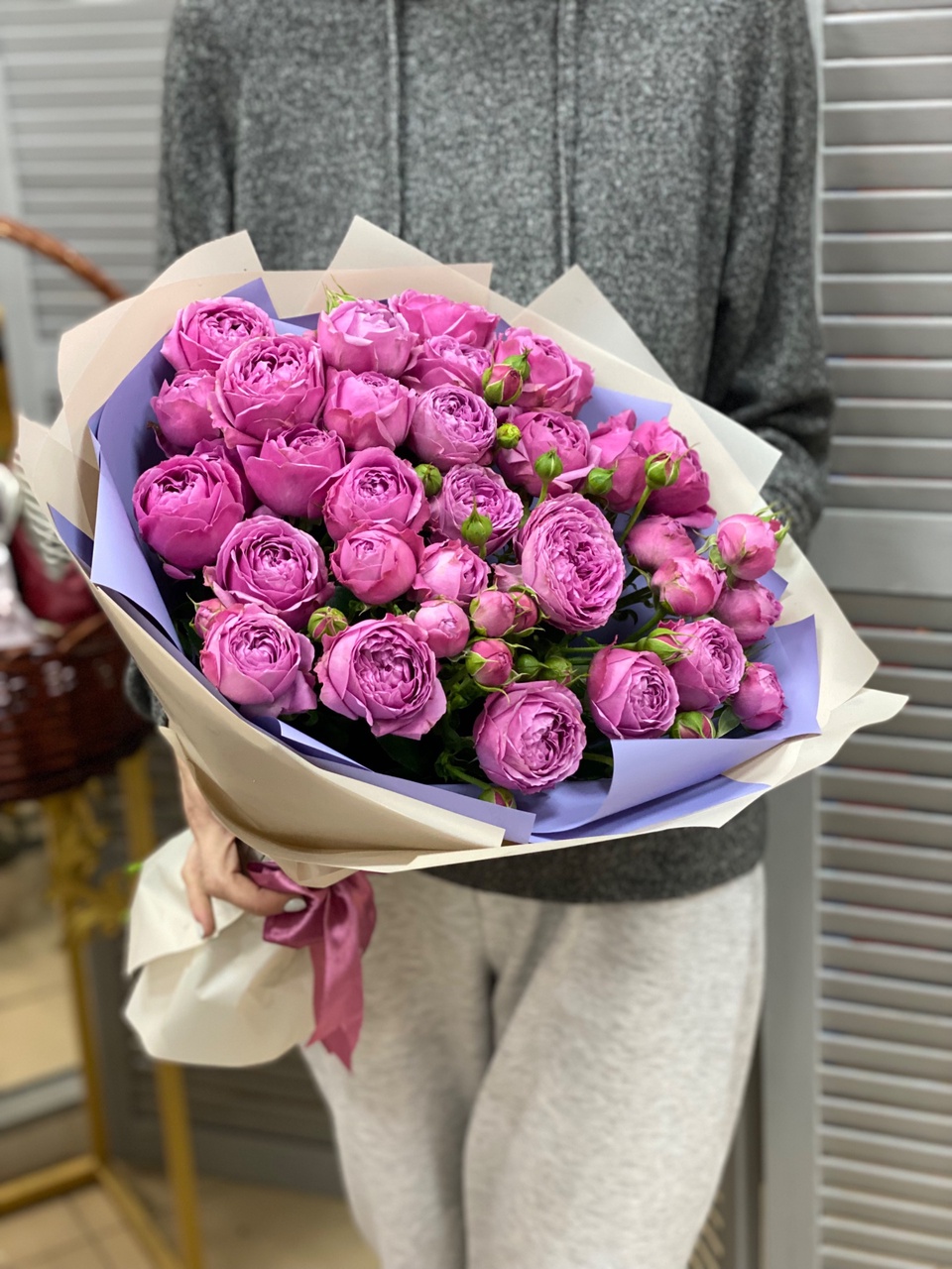 Букет пионовидных роз Мисти Баблс - 2 700 ₽, заказать онлайн.