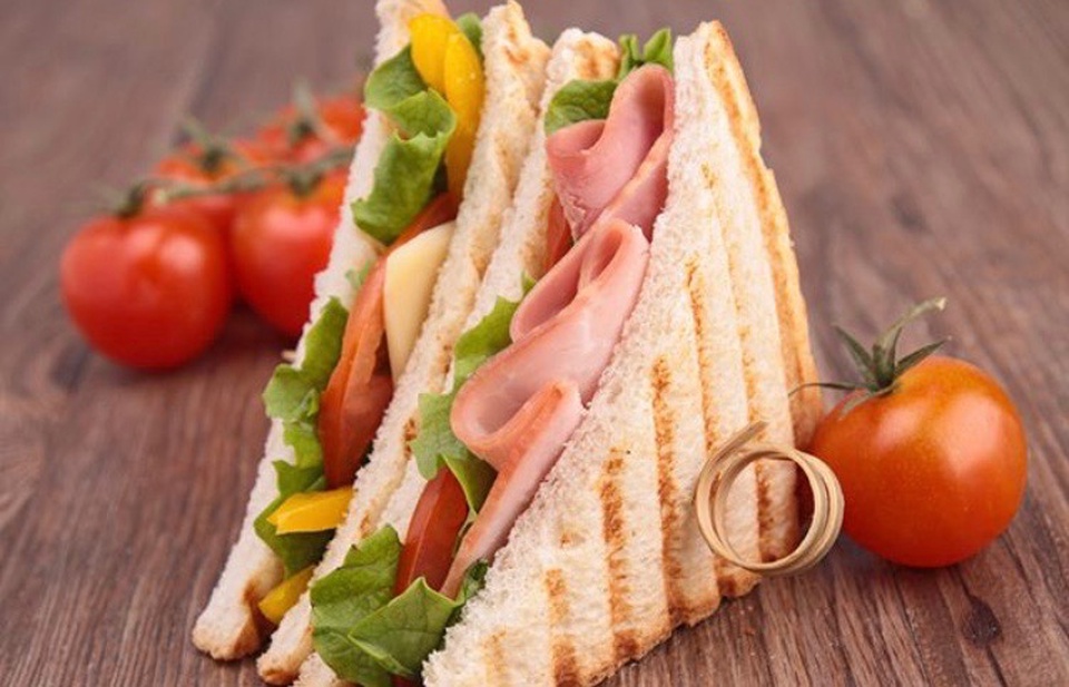 Сэндвич - 150 ₽, заказать онлайн.