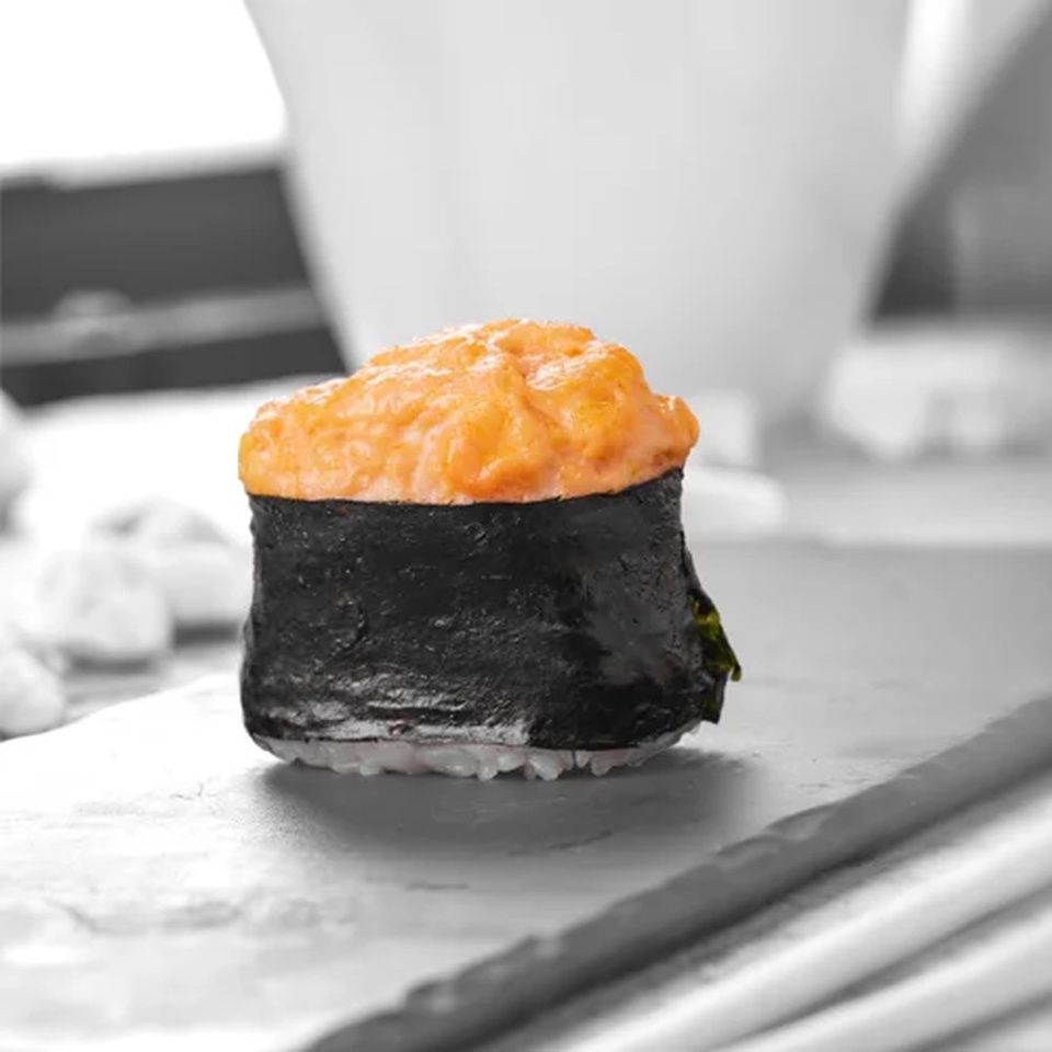 Запечённые суши салатная креветка - 220 ₽, заказать онлайн.
