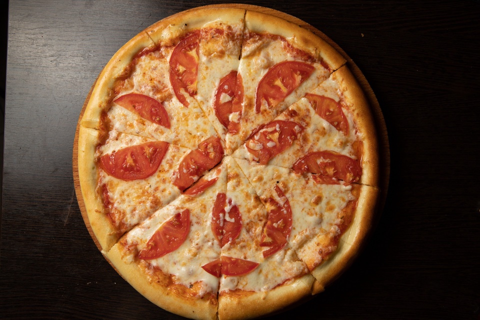 Пицца ''Маргарита'' - 350 ₽, заказать онлайн.