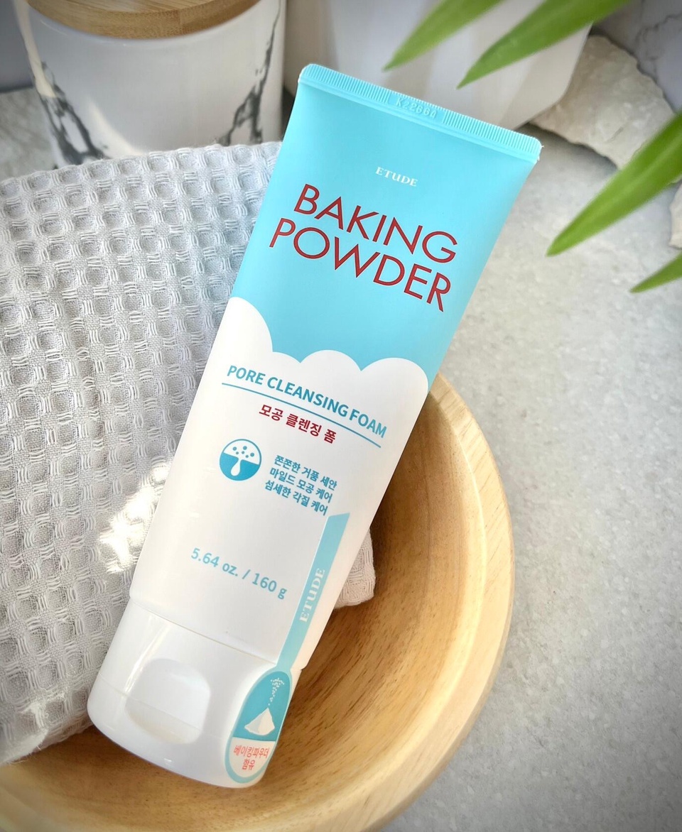 Etude House Очищающая пенка Baking Powder Pore Cleansing Foam 160 мл - 400 ₽, заказать онлайн.