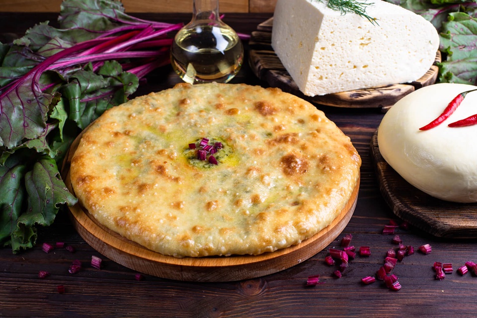 Пирог с листьями свёклы и сыром - 450 ₽, заказать онлайн.