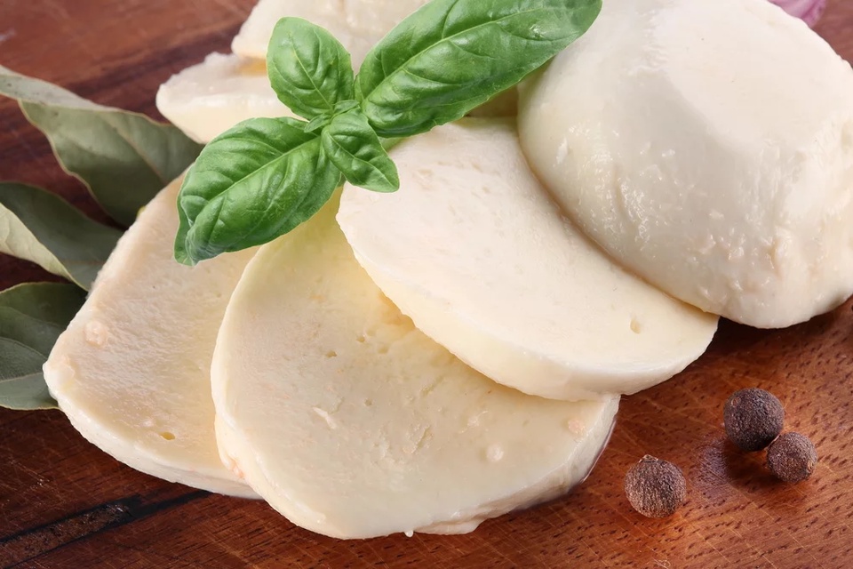 Сыр Моцарелла - 30 ₽, заказать онлайн.