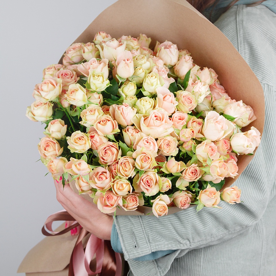 19 кустовых роз - 3 190 ₽, заказать онлайн.