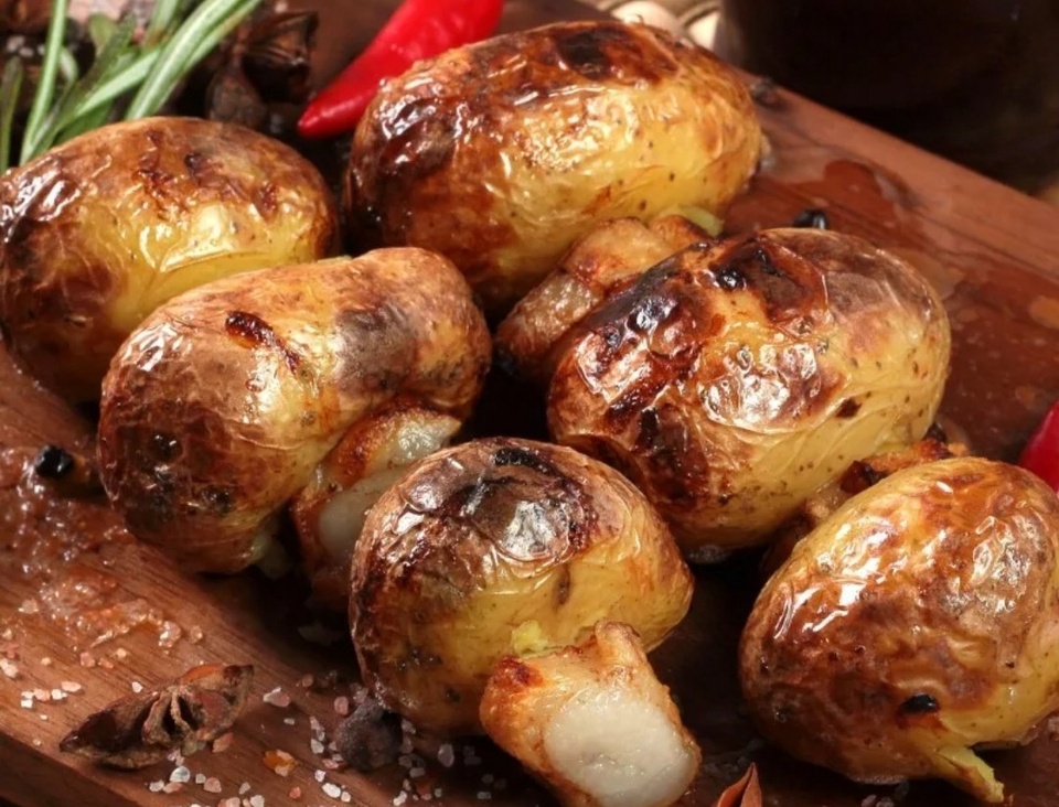 Картофель на углях - 170 ₽, заказать онлайн.
