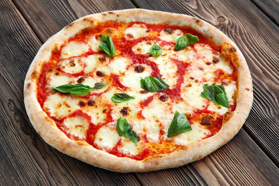 Пицца маргарита - 410 ₽, заказать онлайн.