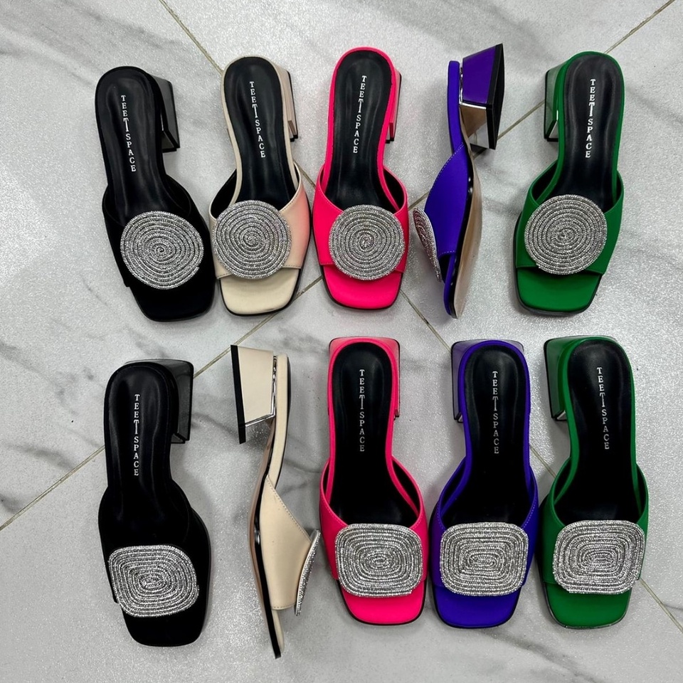 Шлепанцы на квадратном каблуке цвет на выбор - 3 500 ₽, заказать онлайн.