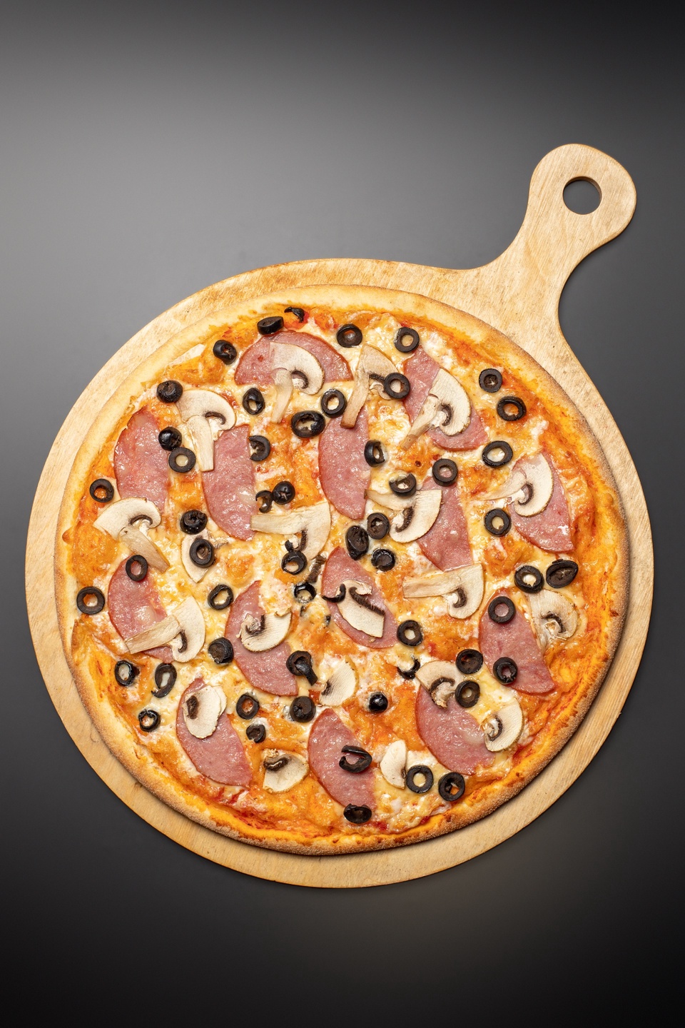 Пицца с ветчиной - 400 ₽, заказать онлайн.