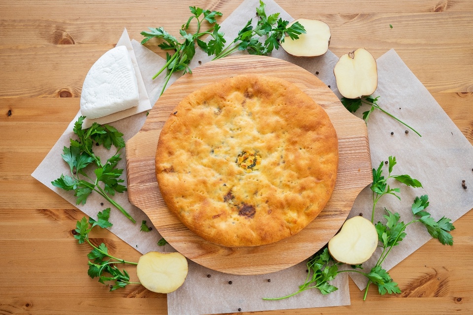 Пирог с картошкой и зеленью - 350 ₽, заказать онлайн.