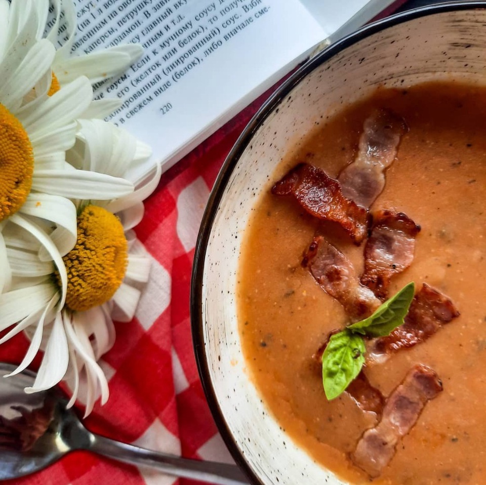 Чечевичный суп-пюре с беконом/с копчёным филе индейки - 180 ₽, заказать онлайн.
