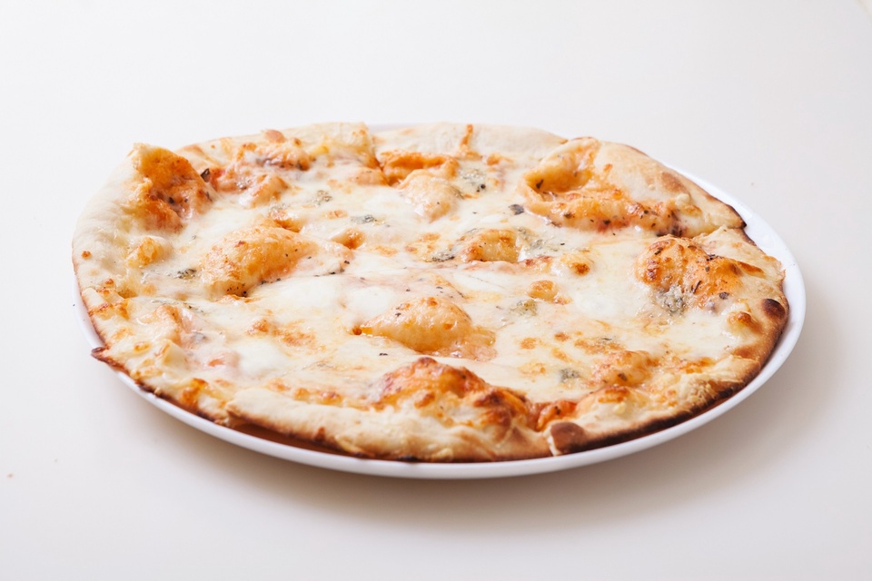 Пицца Четыре сыра - 690 ₽, заказать онлайн.