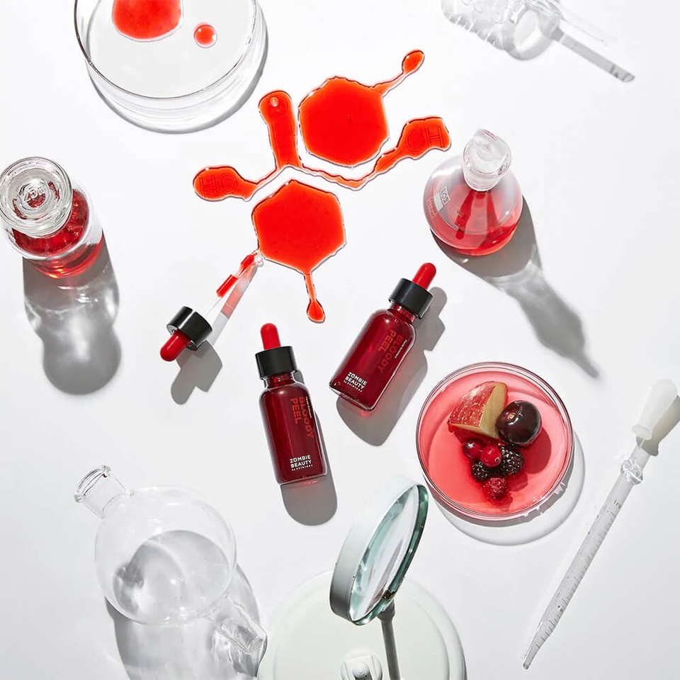 Кровавая пилинг-сыворотка с кислотами Zombie Beauty Bloody Peel - 700 ₽, заказать онлайн.