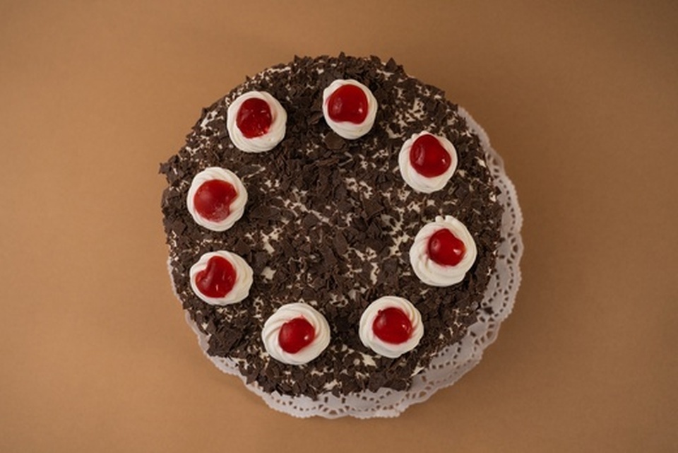 Торт "Черный лес" 1100 г - 1 550 ₽, заказать онлайн.