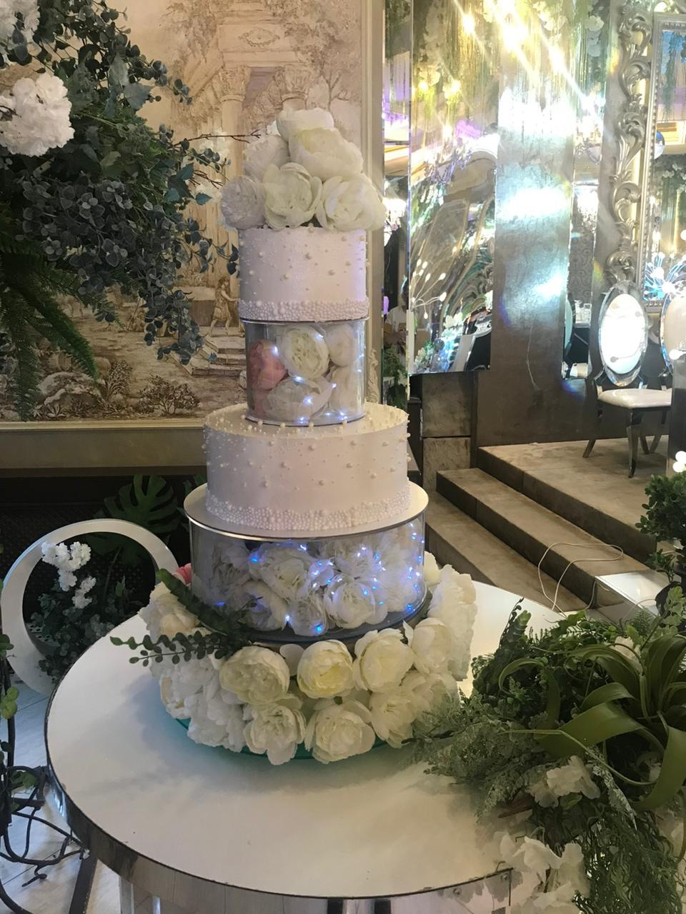 Свадебные торты - 1 300 ₽, заказать онлайн.