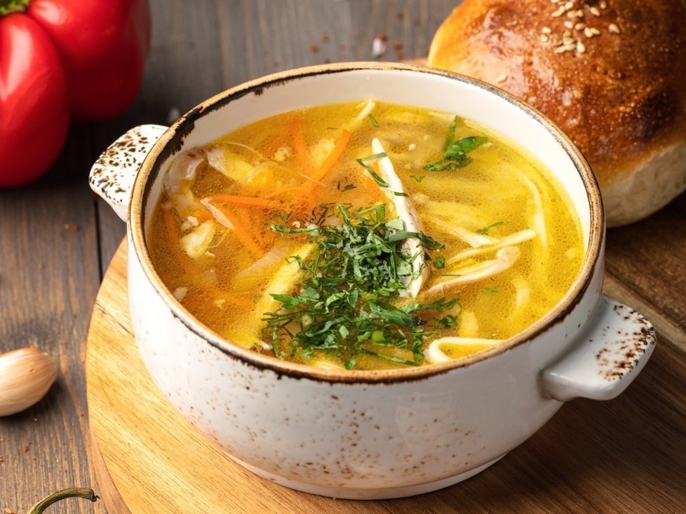 Куриный суп с лапшой - 250 ₽, заказать онлайн.